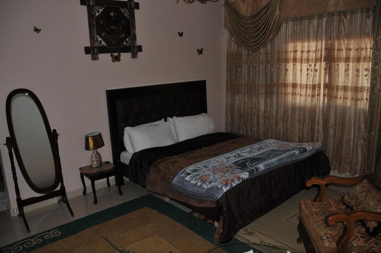 Hotel Moon House Wadi Musa Esterno foto